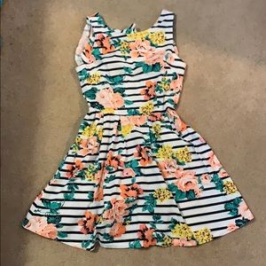 rue 21 floral dress size:small